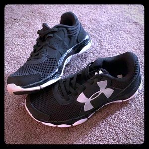 Brand new no tags kids Under Armor gym shoes